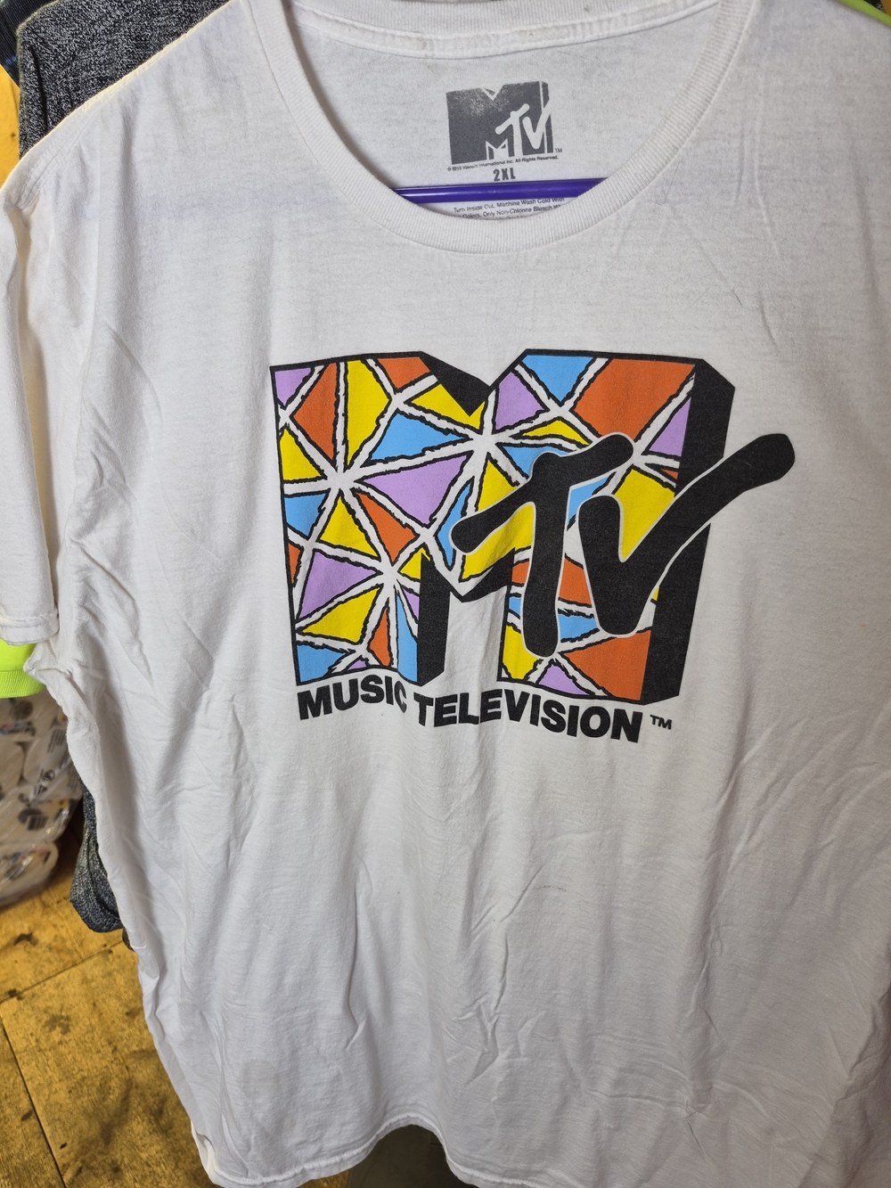 MTV White Graphic Logo T-Shirt - Colorful Mosaic Print Bin 34